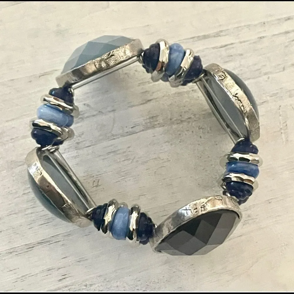 Blue beaded stretchy bracelet